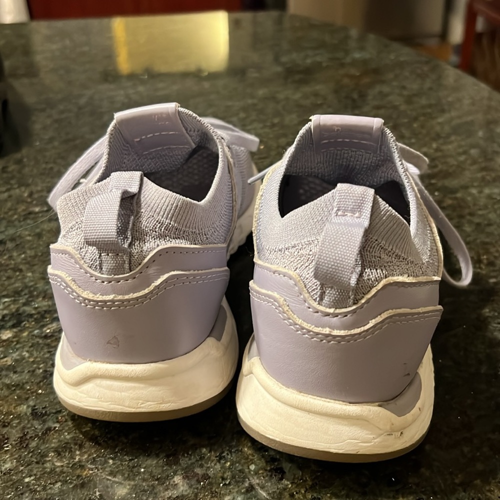 New Balance lilac running/walking sneakers - Picture 2 of 5